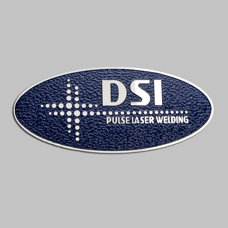 Como a etiqueta metálica pode melhorar a marca, a durabilidade e a identificação industrial do produto?