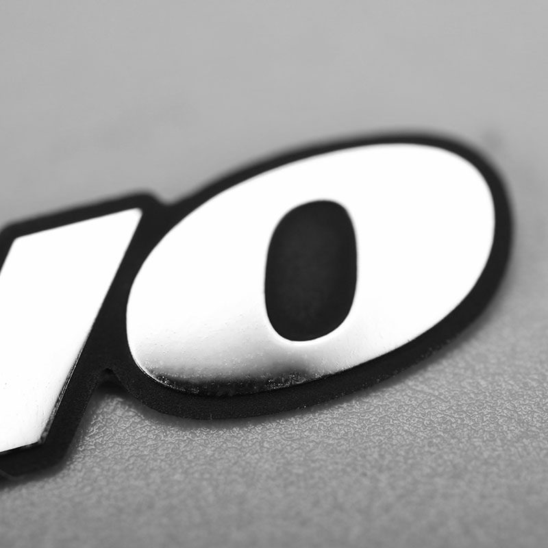 Adesivo de metal da marca Aptop