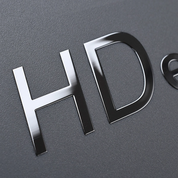 Adesivo com logotipo 3D