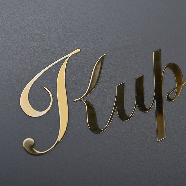 Adesivo com logotipo de níquel
