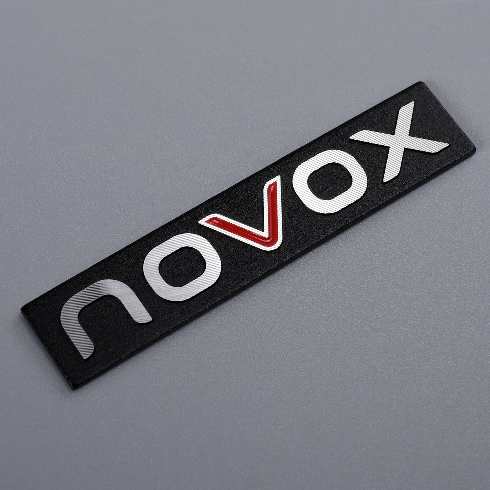 Placa de identificação personalizada com logotipo de metal com corte de diamante