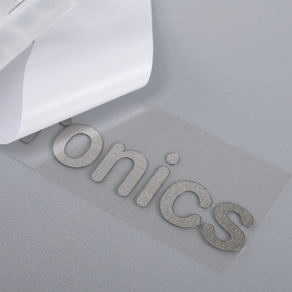 Adesivo com logotipo 3D