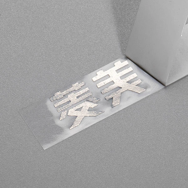 Adesivos de metal personalizáveis ​​com logotipo resistente ao calor brilhante de níquel