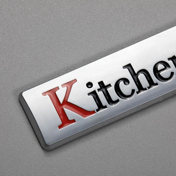 Etiqueta de emblema de carta de plástico ABS personalizada do fabricante Emblemas decorativos de geladeira especializados