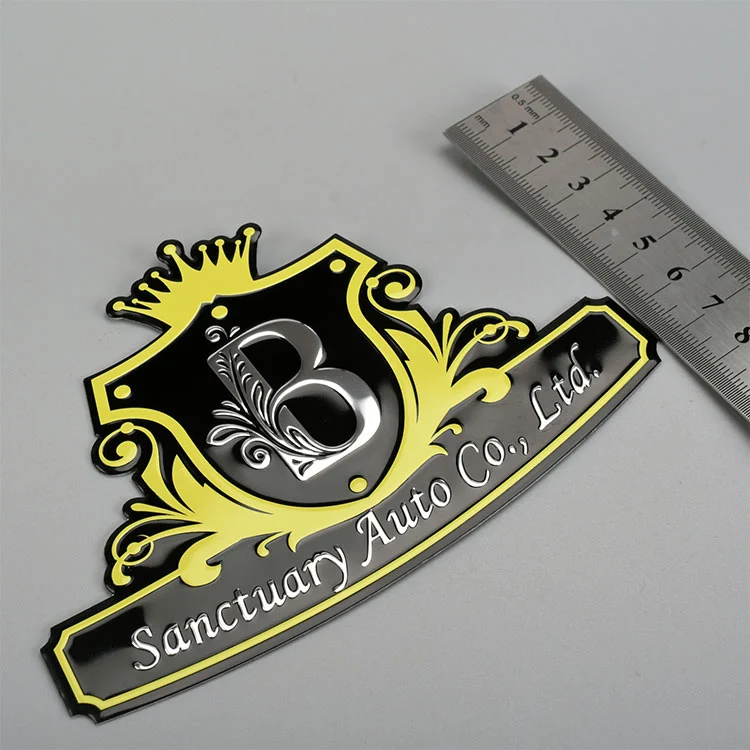 Etiqueta de metal com logotipo